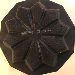 Flexipan baking mold